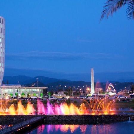 Mar Nero Hostel Batumi Zewnętrze zdjęcie