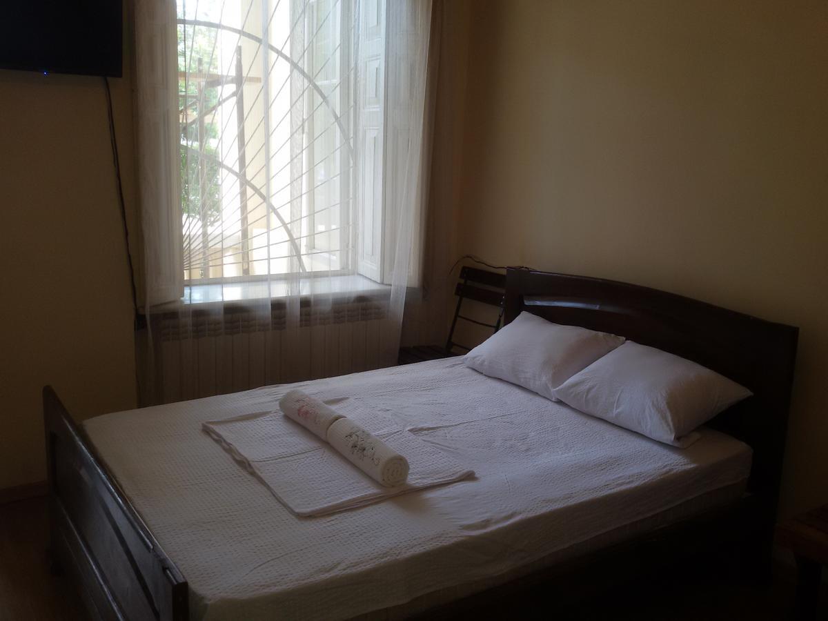 Mar Nero Hostel Batumi Zewnętrze zdjęcie