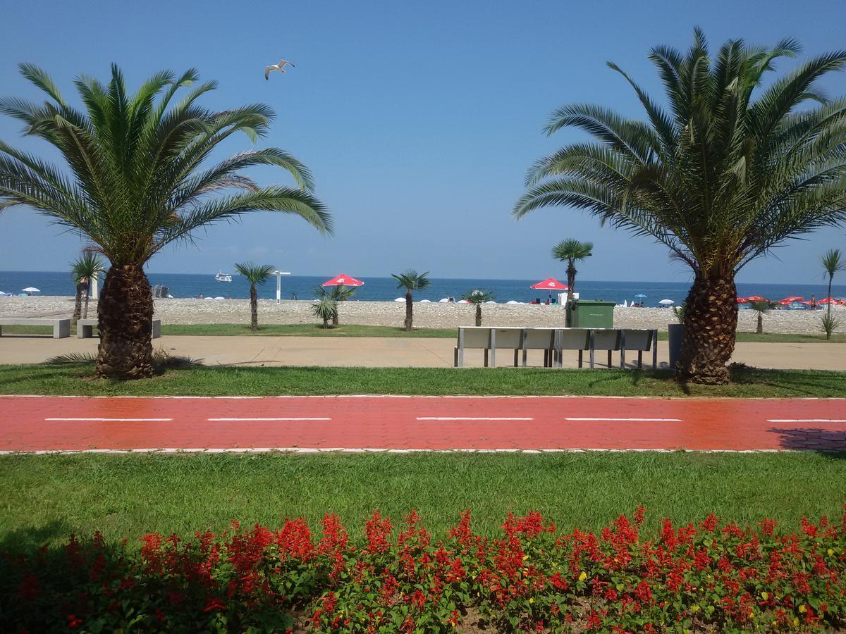 Mar Nero Hostel Batumi Zewnętrze zdjęcie